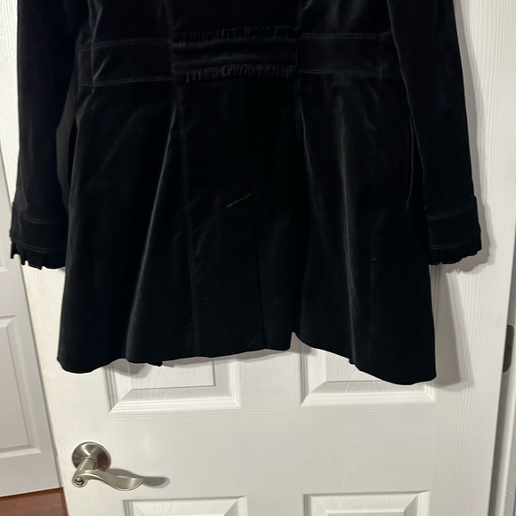 Stunning WHBM Long Velvet Ruffle Jacket - Picture 12 of 16